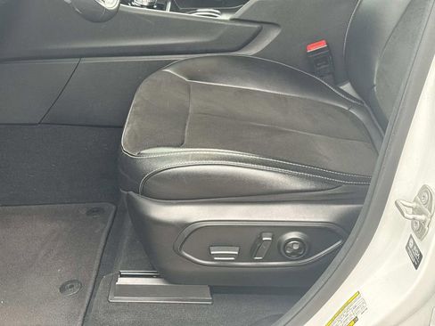 Used 2024 Jeep Grand Cherokee L Altitude image 28