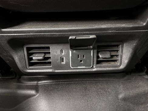 Used 2024 GMC Sierra 2500 SLE w/ SLE Convenience Package image 21