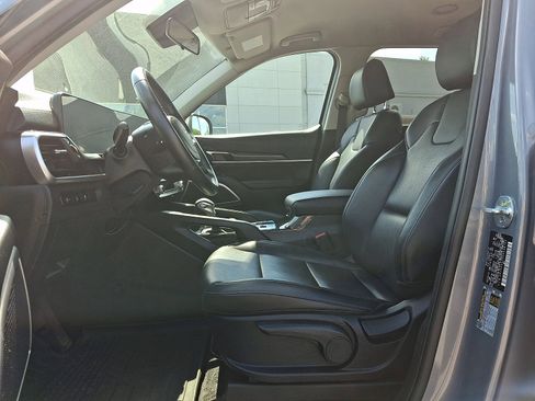 Certified 2024 Kia Telluride LX FWD image 13