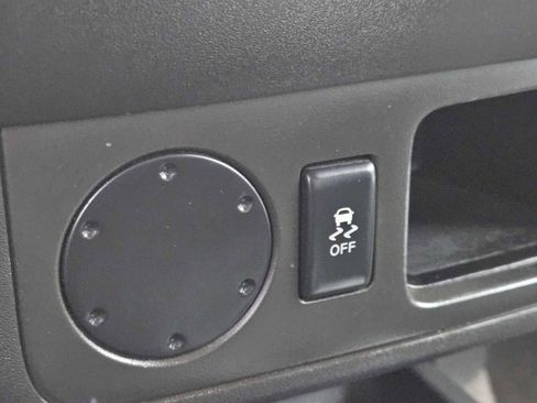 Used 2015 Nissan Frontier S image 21