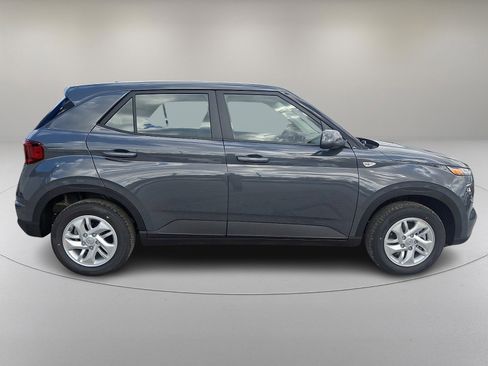 New 2026 Hyundai Venue SE image 8