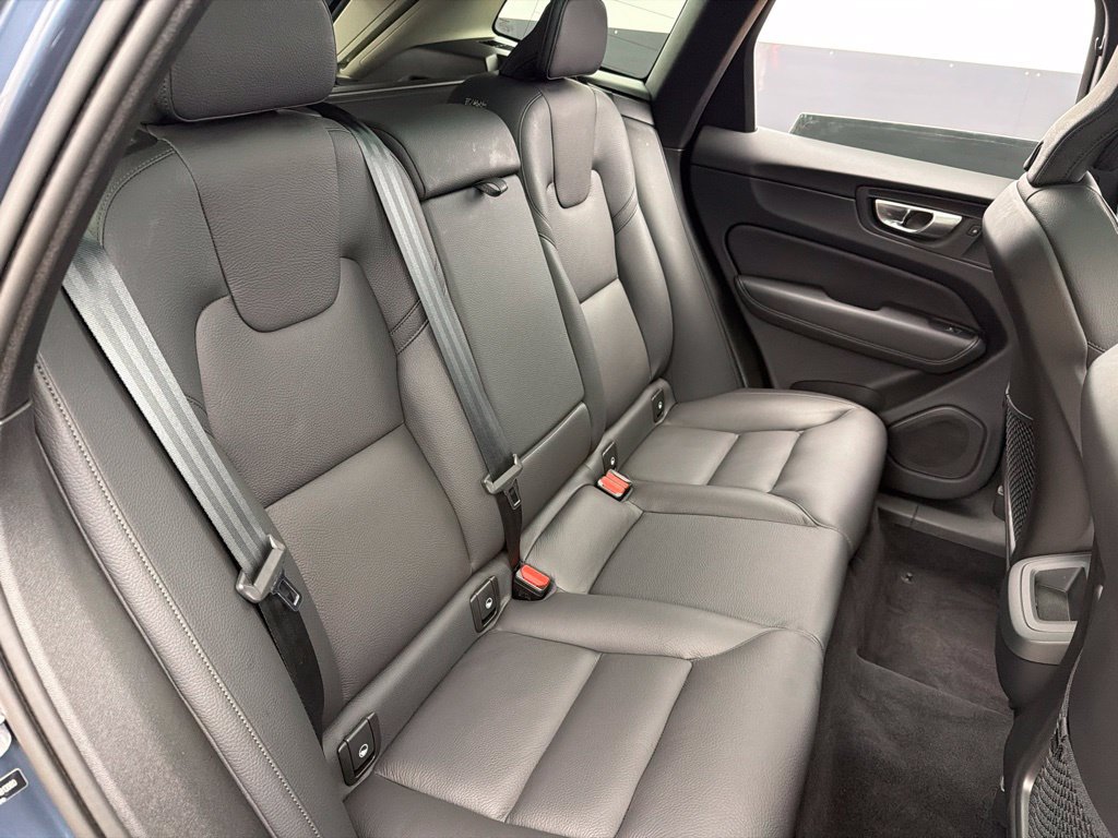 Used 2024 Volvo XC60 B5 Plus w/ Climate Package AWD/4WD image 26