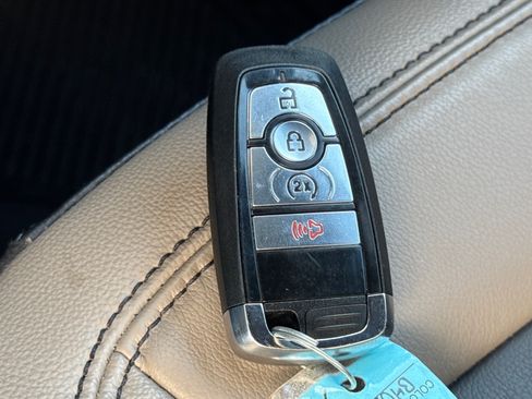 Used 2024 Ford Bronco Wildtrak AWD/4WD image 25