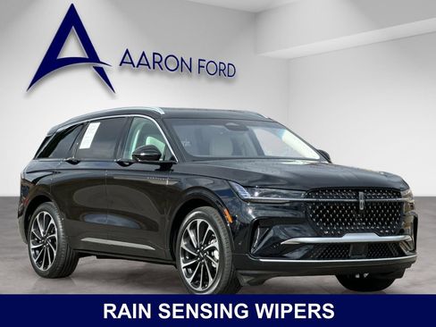 Used 2024 Lincoln Nautilus Black Label AWD/4WD image 8