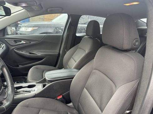 Used 2017 Chevrolet Malibu Hybrid w/ Driver Confidence Package FWD image 22
