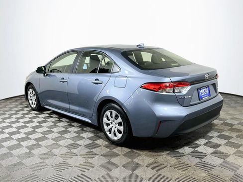 Used 2026 Toyota Corolla LE FWD image 5