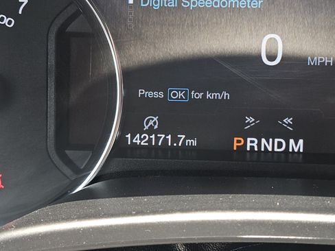 Used 2018 Ford Expedition XLT w/ Equipment Group 202A RWD image 23