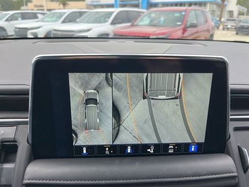 Used 2022 Chevrolet Tahoe Z71 w/ Luxury Package image 29