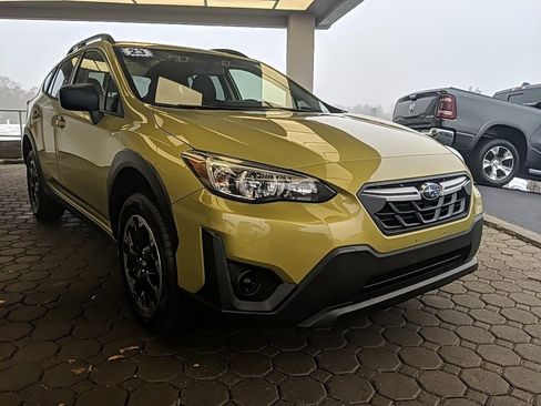Used 2023 Subaru Crosstrek 2.0i image 3