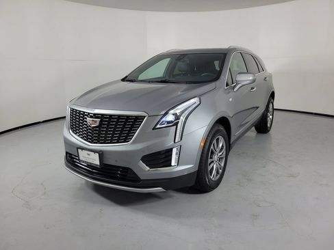 Certified 2023 Cadillac XT5 Premium Luxury FWD image 2