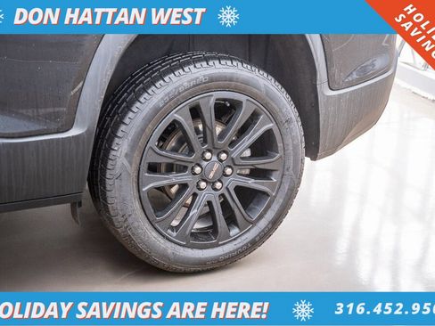 Used 2023 GMC Acadia SLE w/ Elevation Edition image 37