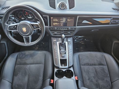 Used 2019 Porsche Macan image 23