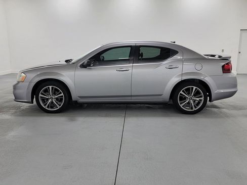 Used 2013 Dodge Avenger SE image 5