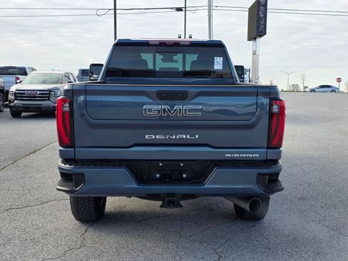 Used 2025 GMC Sierra 2500 Denali Ultimate image 6