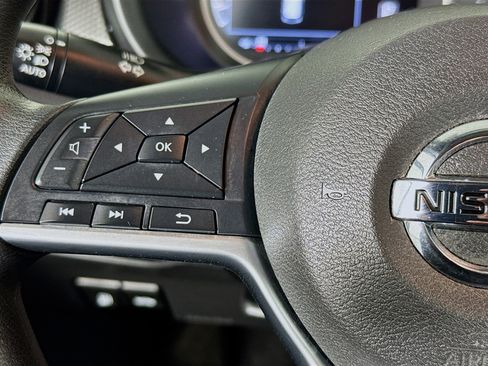 Used 2019 Nissan Kicks SV image 13