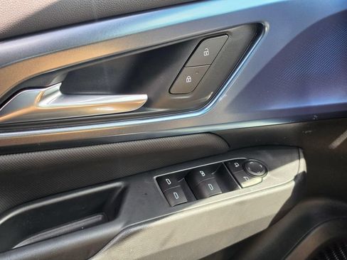 New 2026 Chevrolet Equinox EV LT AWD/4WD image 21