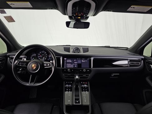 Used 2022 Porsche Macan image 27