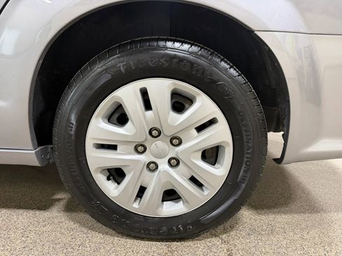 Used 2019 Dodge Grand Caravan SE image 52