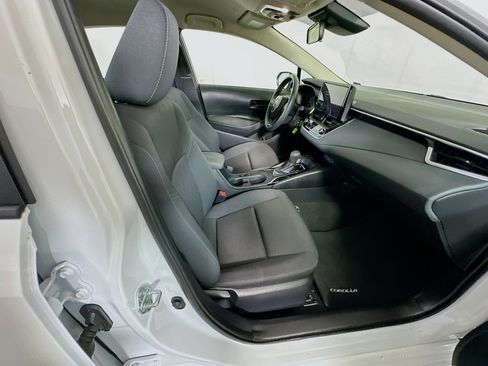 Used 2024 Toyota Corolla LE FWD image 31