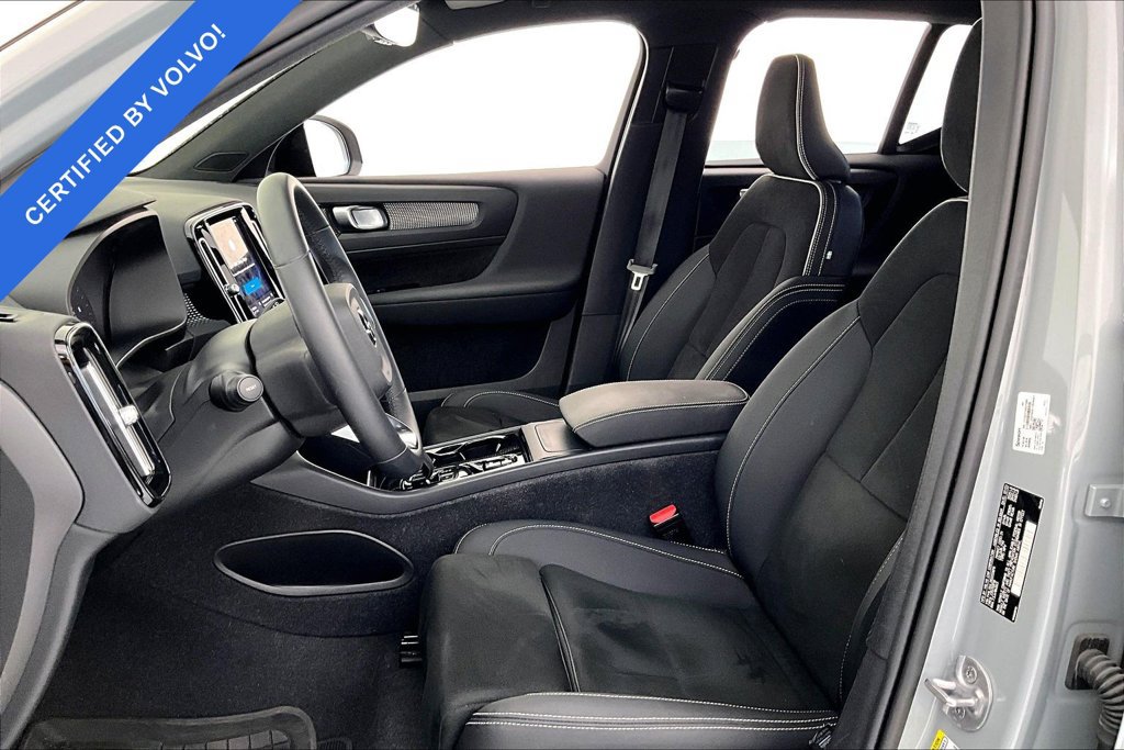 Used 2024 Volvo XC40 B5 Plus w/ Protection Package Premier AWD/4WD image 28