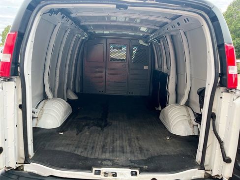 Used 2024 GMC Savana 2500 Work Van w/ Driver Convenience Package image 23