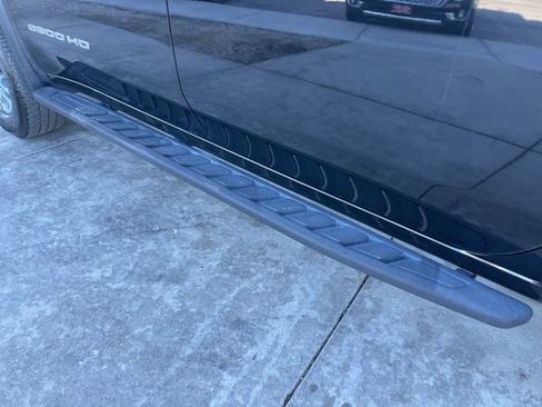 Used 2022 GMC Sierra 3500 SLE w/ SLE Value Package image 16