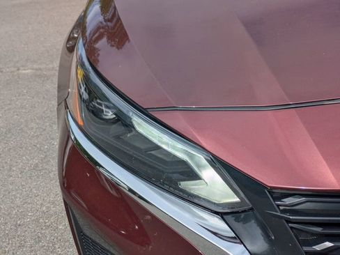 Used 2024 Nissan Altima 2.5 SV image 10