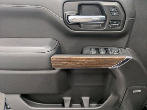 Used 2021 Chevrolet Silverado 1500 High Country w/ LPO, Dark Essentials Package image 9