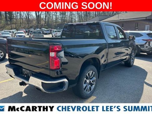 Used 2023 Chevrolet Silverado 1500 LT AWD/4WD image 2