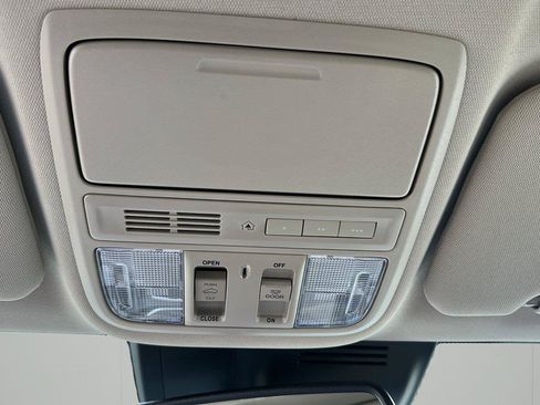 Used 2022 Honda CR-V Touring image 21