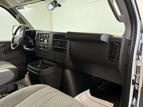 New 2025 Chevrolet Express 3500 w/ Driver Convenience Package image 26