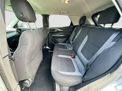 Used 2025 Chevrolet TrailBlazer LT AWD/4WD image 22