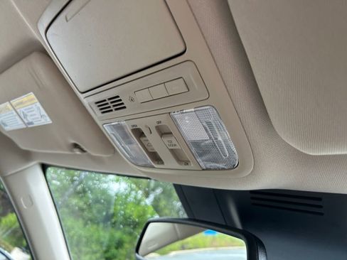 Used 2022 Honda CR-V EX-L image 19