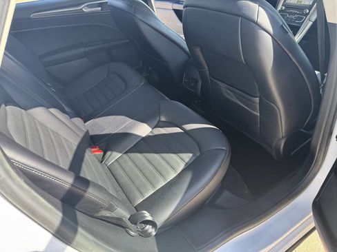 Used 2018 Ford Fusion SE w/ Equipment Group 602A image 20