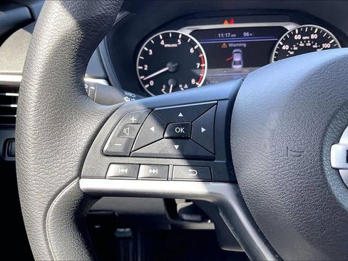 Used 2021 Nissan Altima 2.5 SV FWD image 17