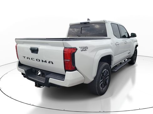 Used 2024 Toyota Tacoma TRD Sport w/ TRD Sport Upgrade Package RWD image 7