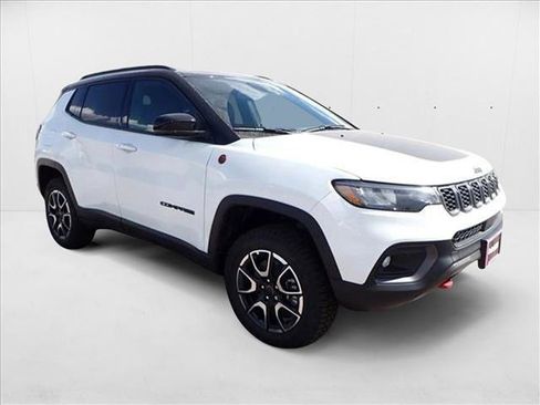 New 2025 Jeep Compass Trailhawk image 6