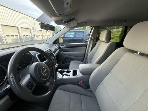 Used 2011 Jeep Grand Cherokee Laredo AWD/4WD image 10