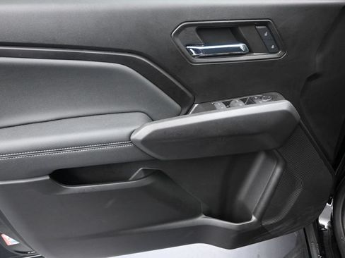 Used 2024 Chevrolet Colorado LT w/ LT Convenience Package RWD image 11
