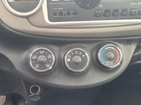 Used 2014 Toyota Yaris LE image 18