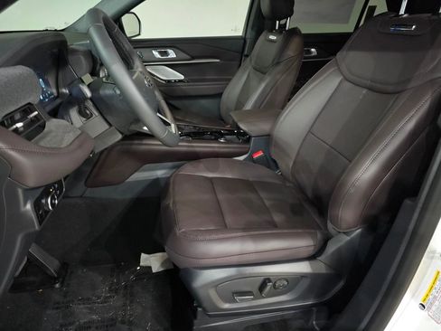 New 2026 Ford Explorer Platinum image 21