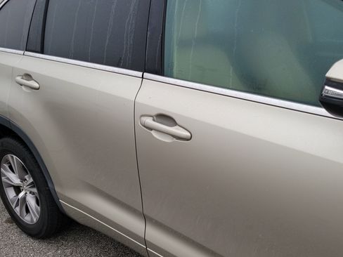 Used 2014 Toyota Highlander XLE image 14