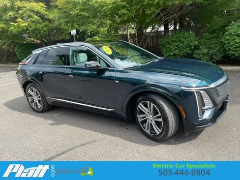 Used 2024 Cadillac Lyriq Luxury AWD/4WD image 15