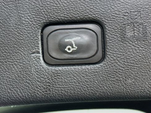 Used 2022 Ford Edge Titanium image 29