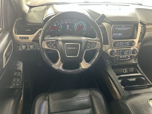 Used 2018 GMC Yukon Denali w/ Open Road Package AWD/4WD image 22