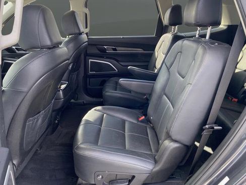 Used 2022 Kia Telluride EX w/ EX Premium Package image 35