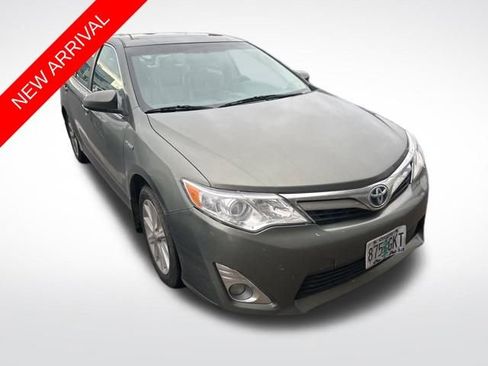 Used 2013 Toyota Camry XLE image 1