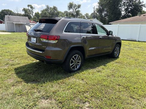 Used 2021 Jeep Grand Cherokee Limited AWD/4WD image 5