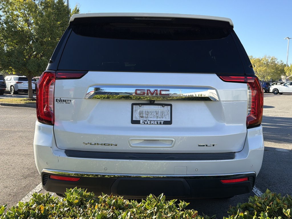 Used 2024 GMC Yukon XL SLT w/ SLT Premium Package AWD/4WD image 5