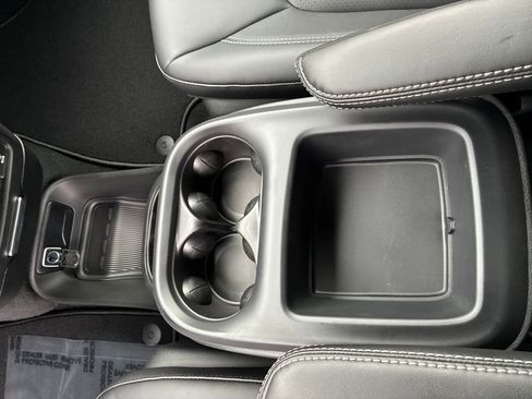 New 2026 Chrysler Pacifica Select AWD/4WD image 26